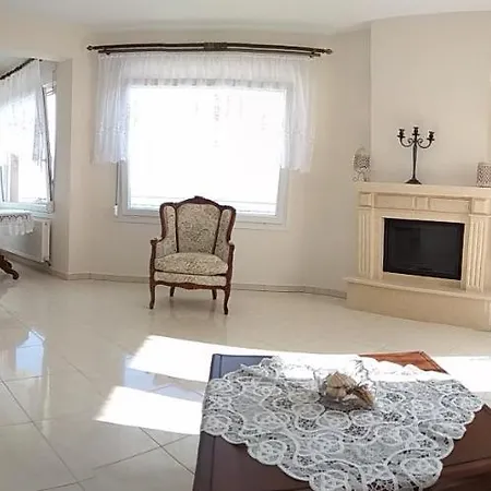 Great Sea View Apartment *